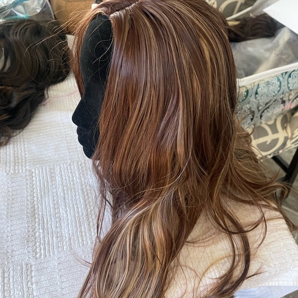 Long Red Brown/blonde Highlights Wavy Hair Wig
New Synthetic blend main image 5